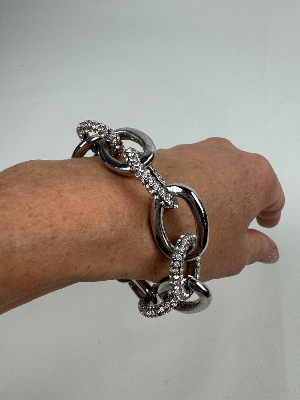 Chico's Silver-Tone Crystal Link toggle Bracelet Rhinestone sparkle 8.5” - Picture 9 of 10